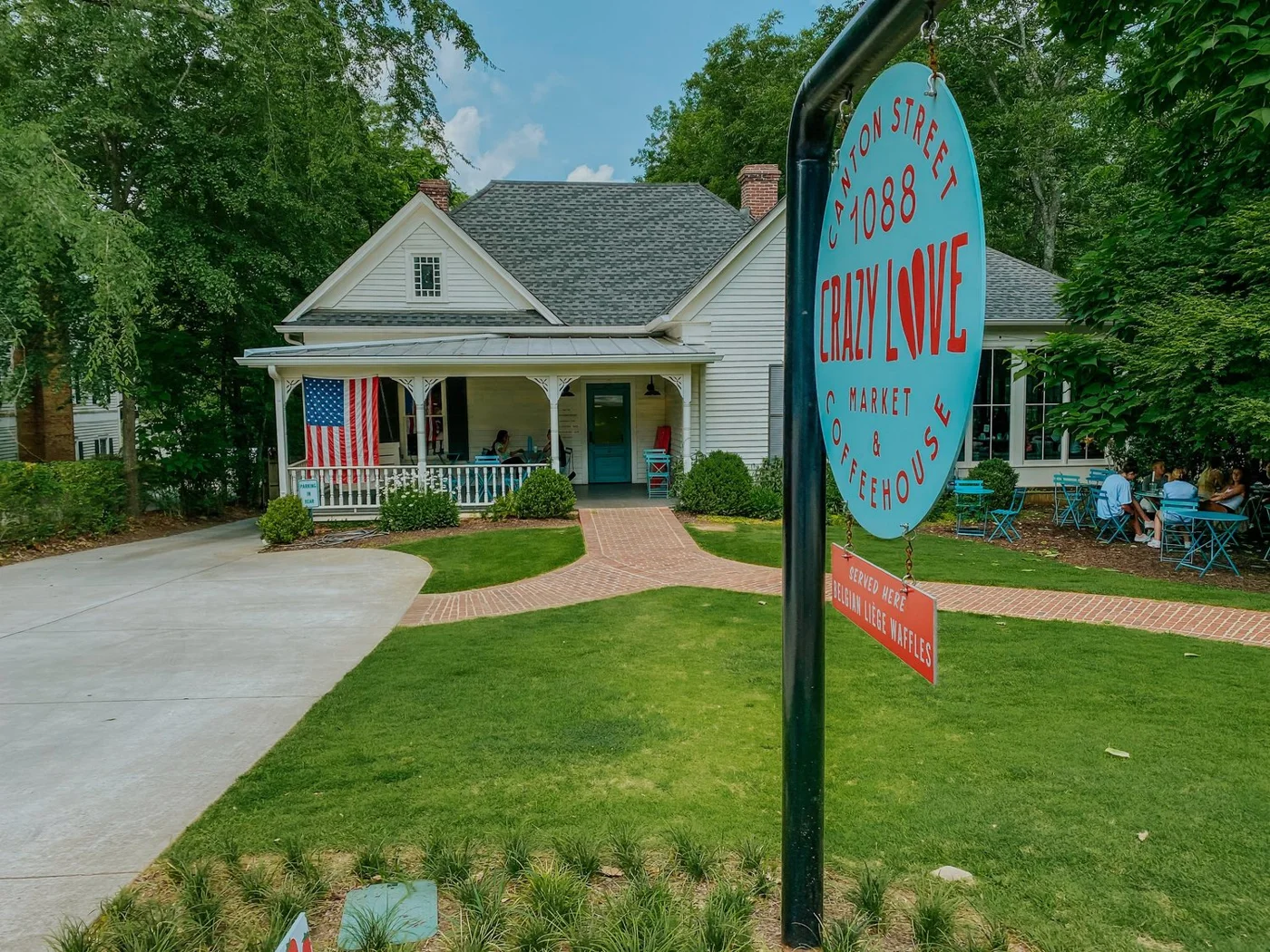 Crazy Love Coffee House, Coffee shop