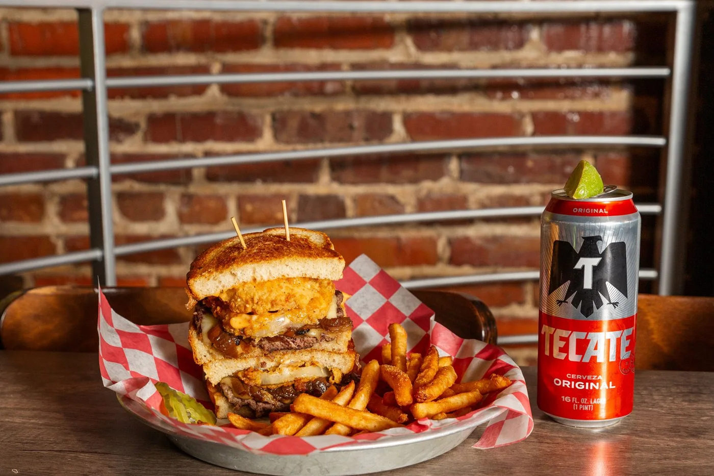Lola's Burger & Tequila Bar, business photo 4